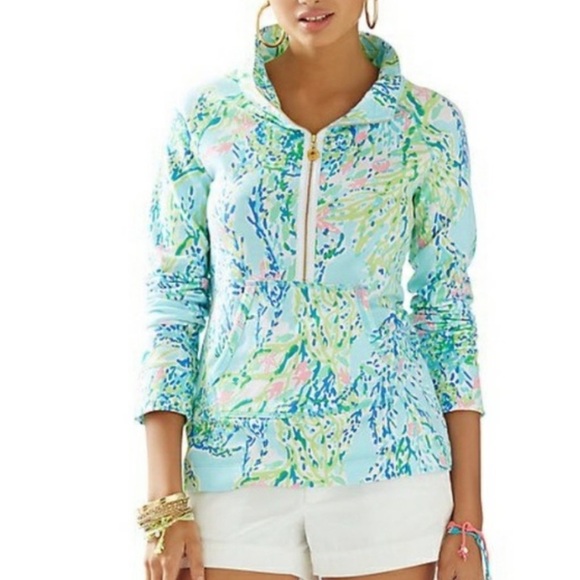 Lilly Pulitzer Skipper Popover in Sky Blue Heaven small - Picture 1 of 9